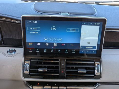 Used 2024 Lincoln Navigator L Reserve image 20