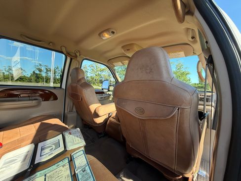 Used 2004 Ford F250 XL AWD/4WD image 9