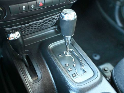 Used 2016 Jeep Wrangler Unlimited Sport image 15