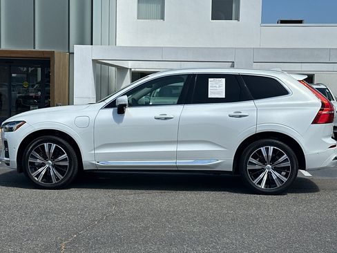 Certified 2023 Volvo XC60 T8 Plus AWD/4WD image 7