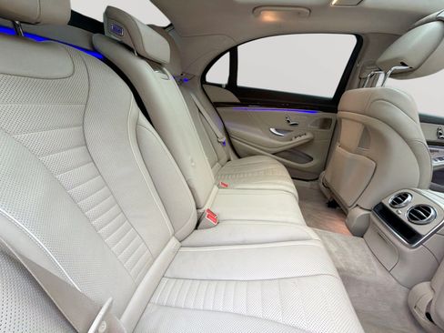 Used 2020 Mercedes-Benz S 560 Sedan w/ AMG Line Exterior image 26
