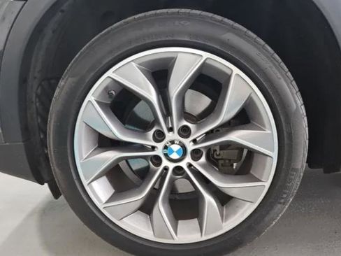 Used 2018 BMW X4 xDrive28i AWD/4WD image 3