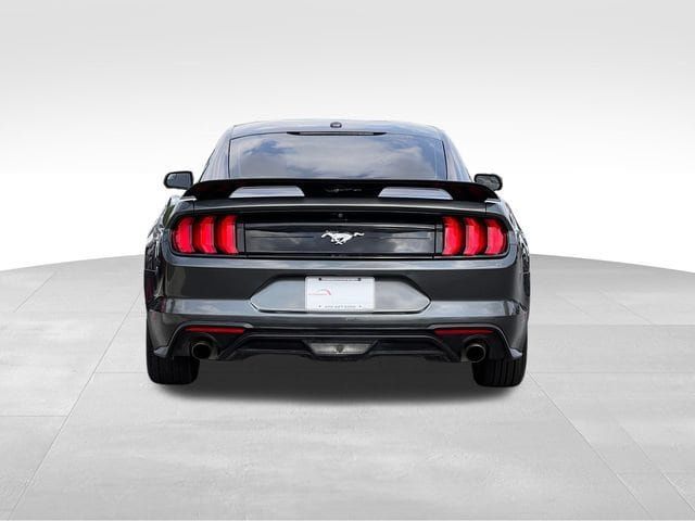 Used 2019 Ford Mustang Coupe RWD image 4