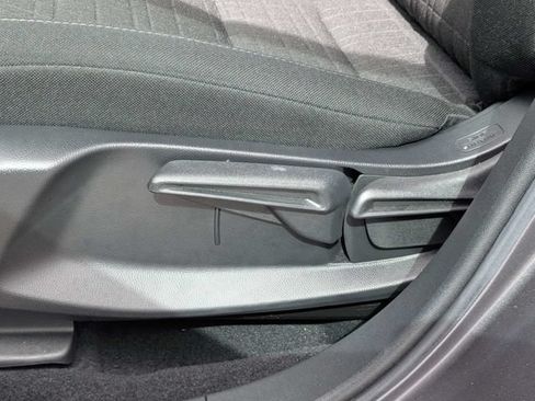 Used 2025 Honda HR-V LX image 18