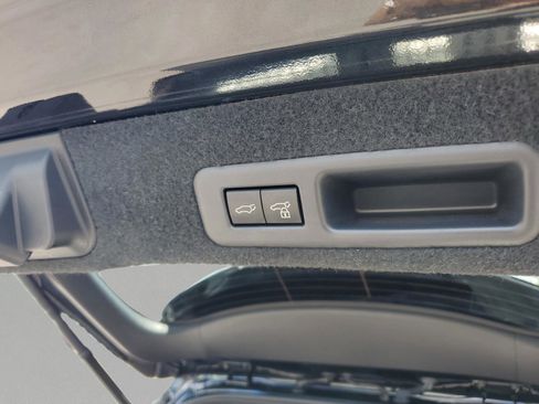 Used 2022 Lexus RX 450h F Sport image 9