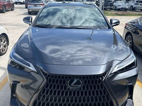 Used 2024 Lexus NX 250 FWD w/ Towing Package (2000 Lbs) image 3