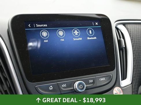 Used 2025 Chevrolet Malibu LT image 27