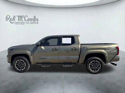Used 2025 Toyota Tacoma TRD Sport image 2