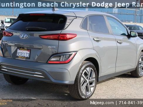 Used 2022 Hyundai Kona Limited w/ Cargo Package image 5