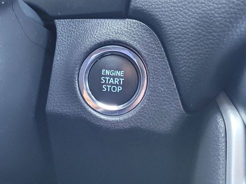 Used 2021 Toyota RAV4 Limited image 11