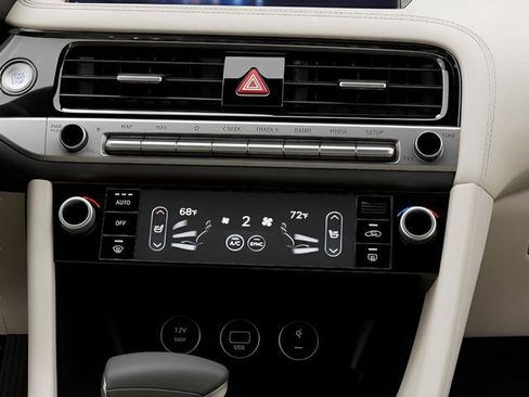 New 2026 Genesis G70 2.5T image 12