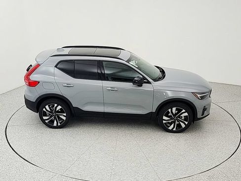 New 2026 Volvo XC40 B5 Plus w/ Climate Package AWD/4WD image 16