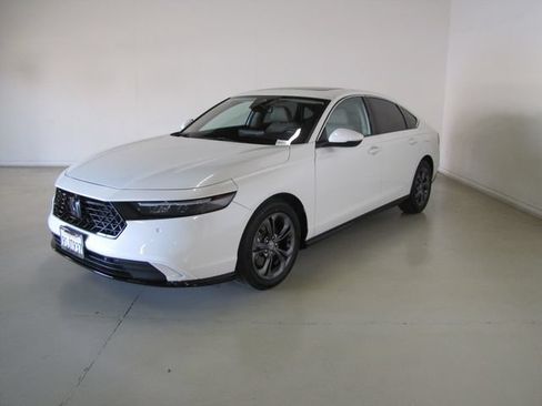 Certified 2024 Honda Accord EX-L image 1