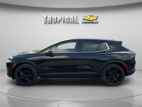 New 2026 Chevrolet Equinox EV LT image 2