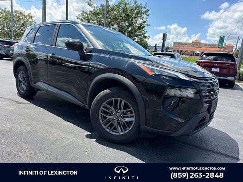 Used 2026 Nissan Rogue SV AWD/4WD image 1