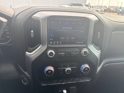 Used 2020 GMC Sierra 1500 Elevation w/ Elevation Value Package RWD image 11