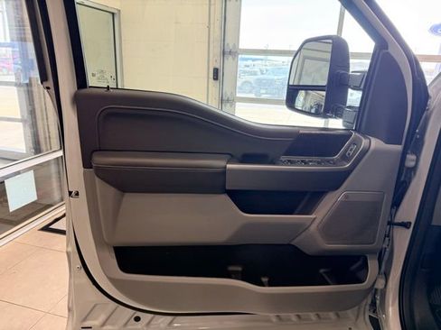 New 2026 Ford F250 XLT w/ XLT Premium Package AWD/4WD image 11