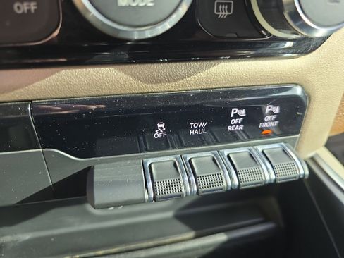 Used 2020 RAM 1500 Laramie image 30