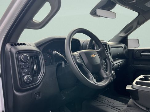 Used 2022 Chevrolet Silverado 1500 Custom image 13