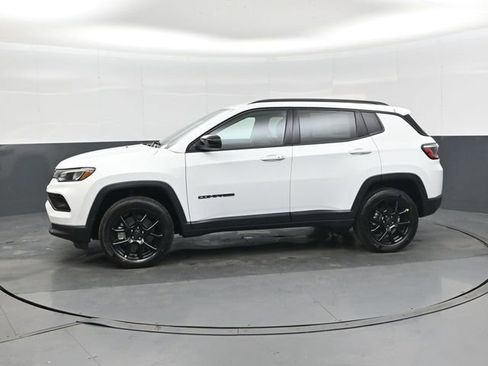 New 2026 Jeep Compass Latitude image 7