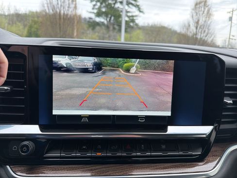 Used 2022 Chevrolet Silverado 1500 LT w/ Protection Package image 19