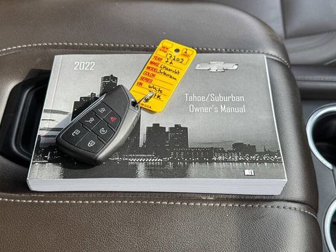 Used 2022 Chevrolet Suburban Z71 w/ Luxury Package image 40