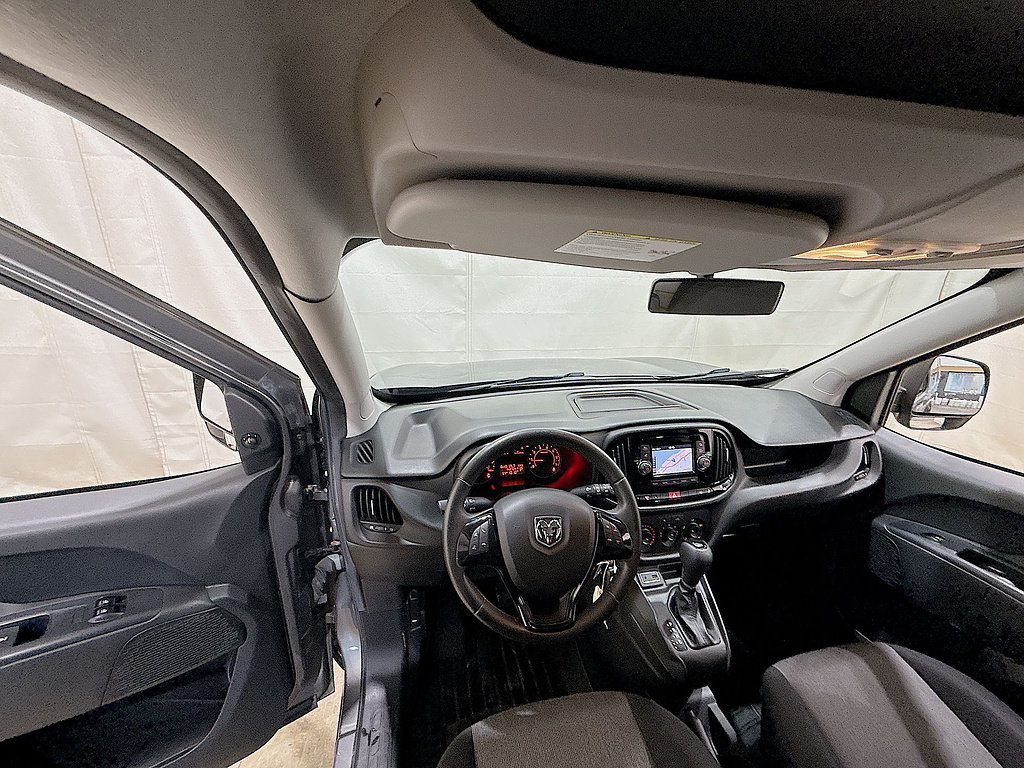 Used 2018 RAM ProMaster City Tradesman SLT FWD image 19