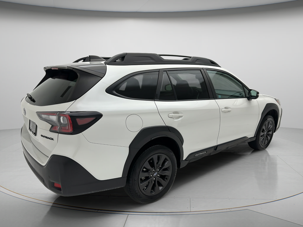 Used 2025 Subaru Outback Onyx Edition AWD/4WD image 5