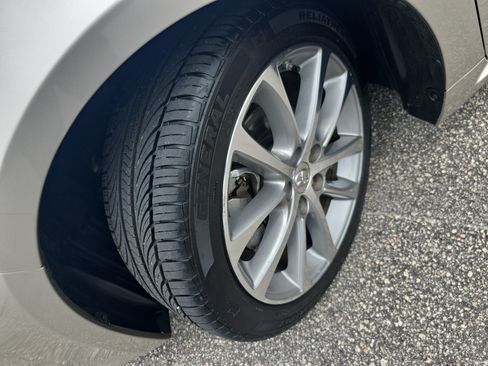Used 2014 Toyota Avalon XLE Touring FWD image 30