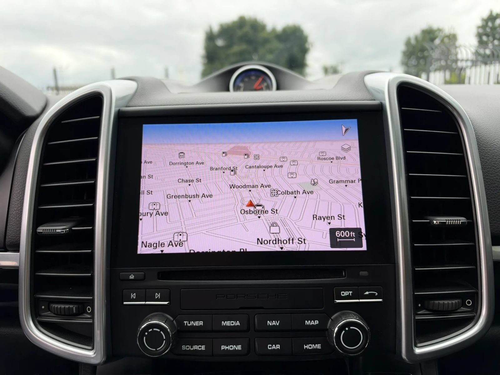 Used 2017 Porsche Cayenne AWD/4WD image 40