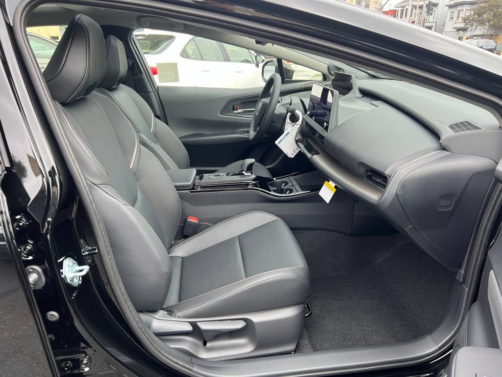 New 2027 Toyota Prius Limited AWD/4WD image 17