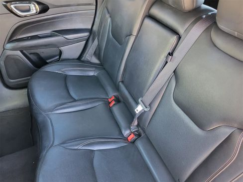 Used 2023 Jeep Compass Limited image 28