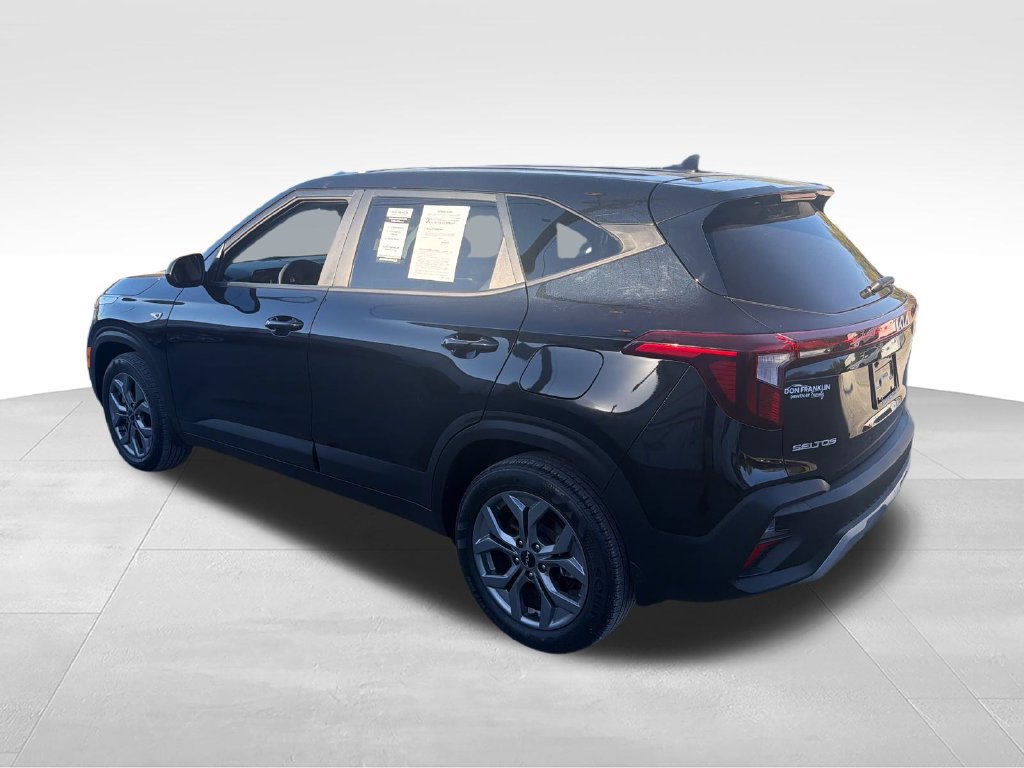 Used 2024 Kia Seltos LX AWD/4WD image 3