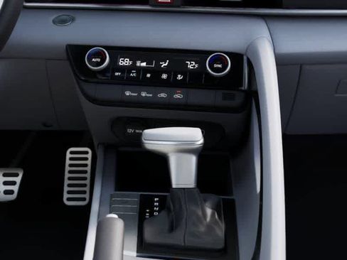 New 2025 Hyundai Elantra Sport image 22