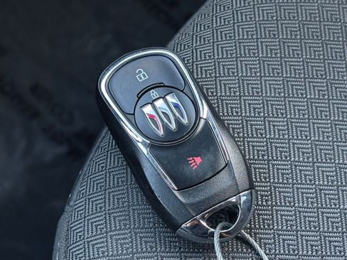 Used 2025 Buick Encore GX Preferred image 22