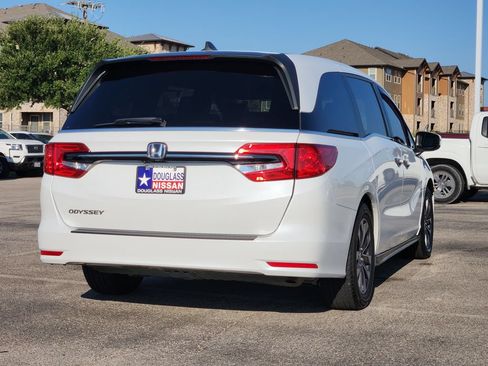 Used 2021 Honda Odyssey EX-L image 3