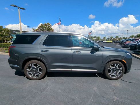 Used 2023 Hyundai Palisade Limited image 4