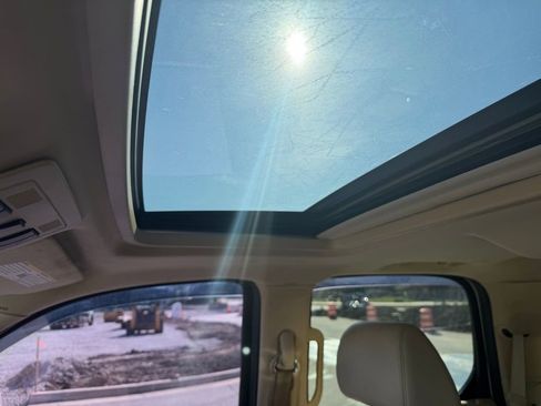 Used 2007 Cadillac Escalade AWD w/ Information Package image 18