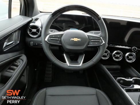 New 2025 Chevrolet Blazer EV LT w/ Super Cruise Package AWD/4WD image 33