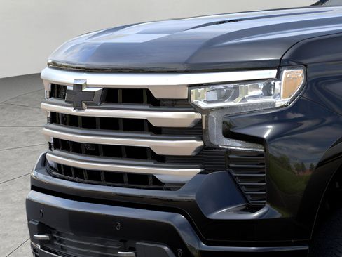 New 2026 Chevrolet Silverado 1500 High Country AWD/4WD image 13