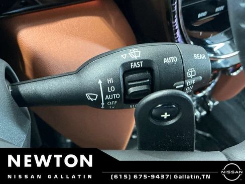 Used 2023 MINI Cooper S w/ Signature Upholstery Package FWD image 39