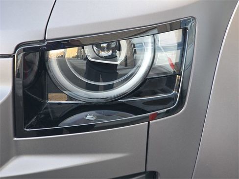 New 2026 Land Rover Defender 110 OCTA image 18