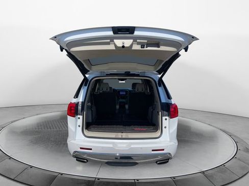Used 2019 GMC Acadia Denali w/ Technology Package FWD image 30