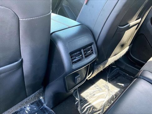 Used 2022 Chevrolet Equinox RS w/ LPO, Floor Liner Package FWD image 32
