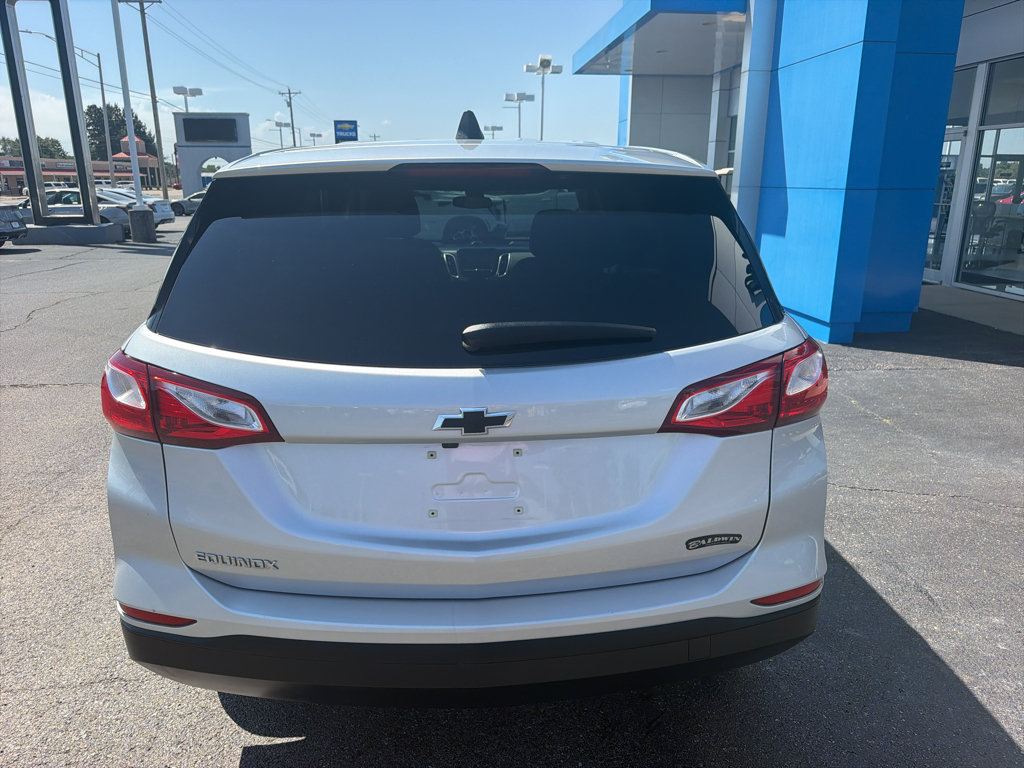 Used 2021 Chevrolet Equinox LS w/ LS Convenience Package FWD image 5