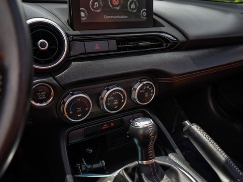 Used 2023 MAZDA MX-5 Miata Grand Touring RWD image 21