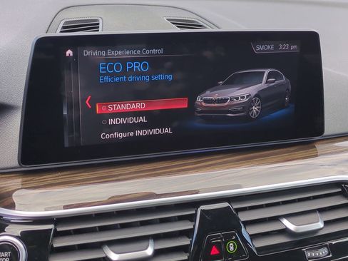 Used 2019 BMW 530e image 33