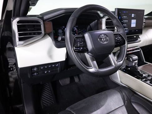 Used 2024 Toyota Sequoia Capstone AWD/4WD image 39