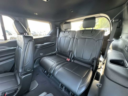 New 2025 Jeep Grand Cherokee L Limited image 25