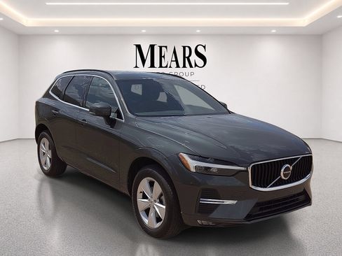 Used 2022 Volvo XC60 B5 Momentum AWD/4WD image 8